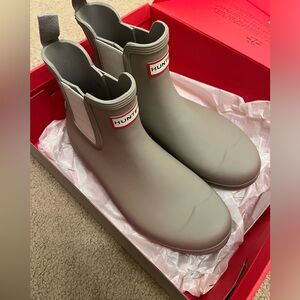New in box unworn hunter original Chelsea boots size US 11